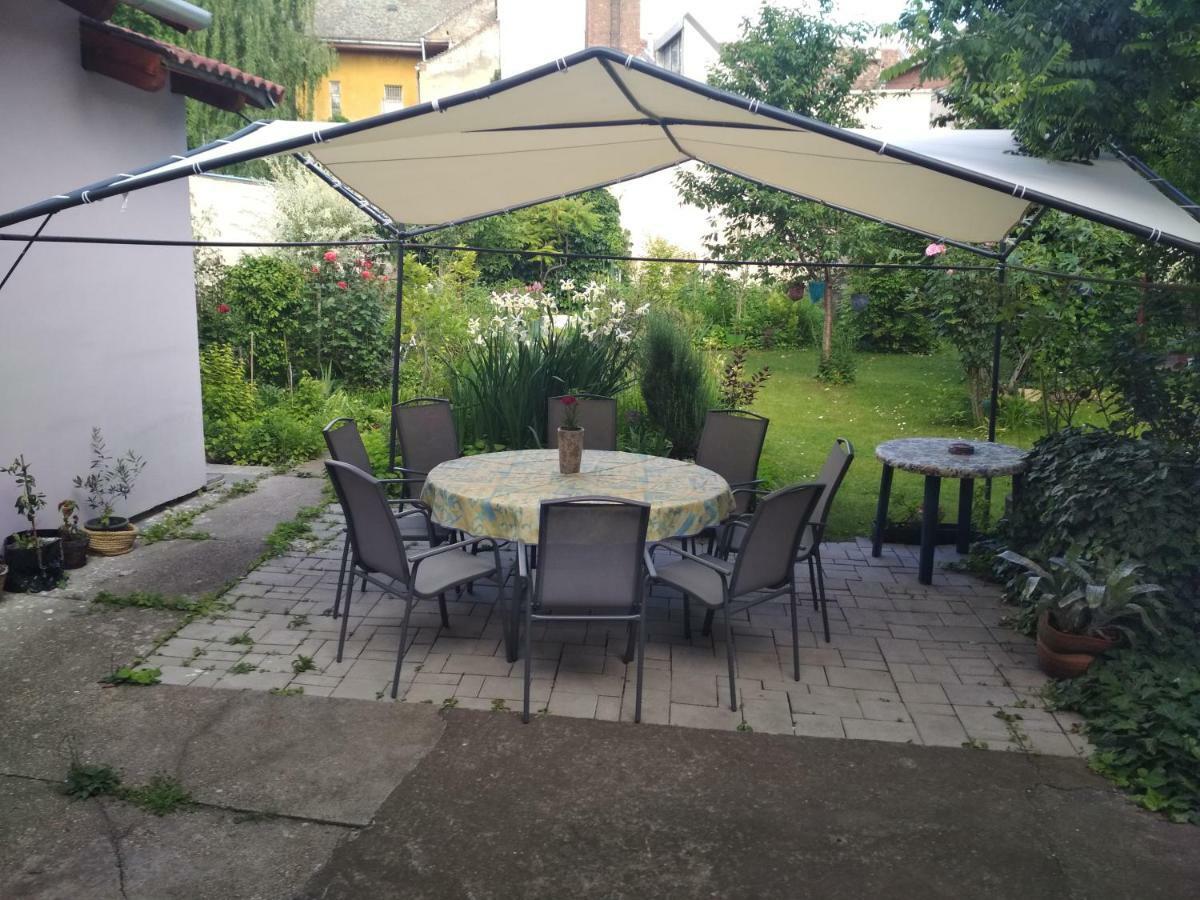 Apartman Lux Szeged Bagian luar foto